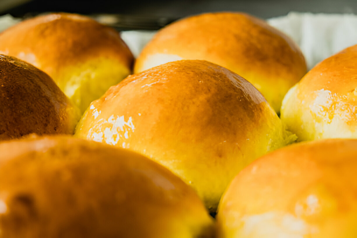 1-Hour Soft and Buttery Dinner Rolls