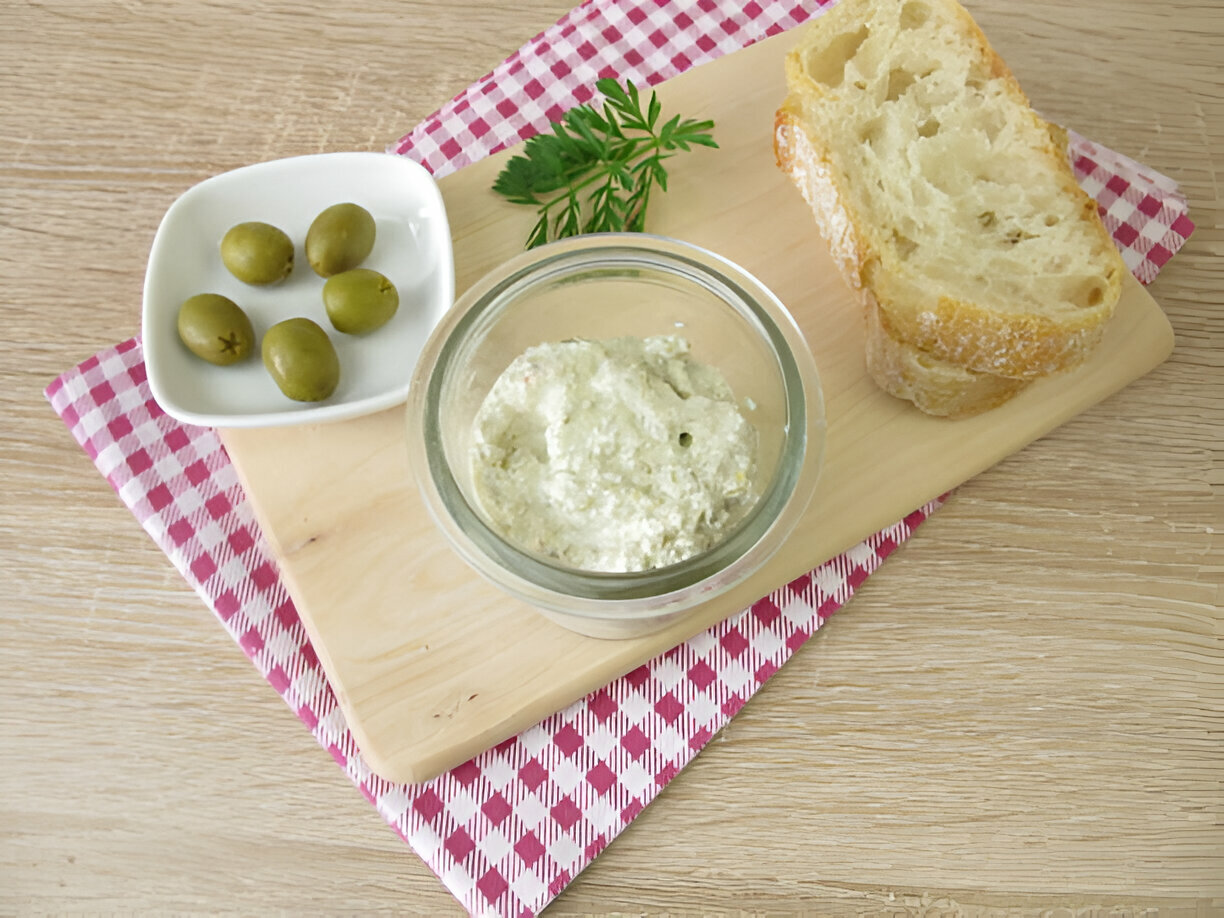 Cream Cheese & Olive Spread