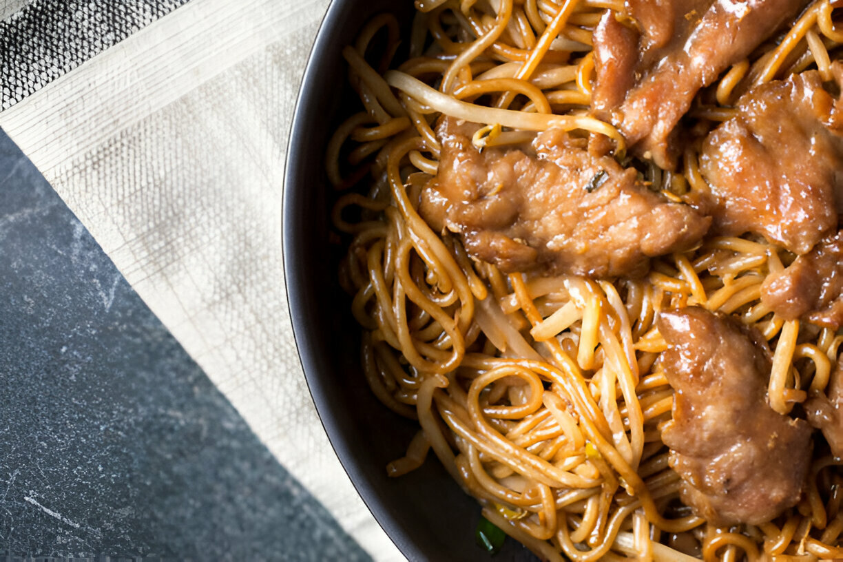 Crockpot Beef Tips & Noodles