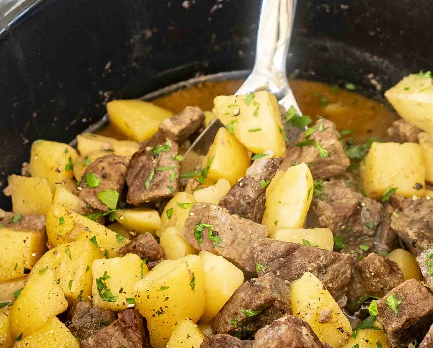 Crockpot Loaded Steak and Potato Bake