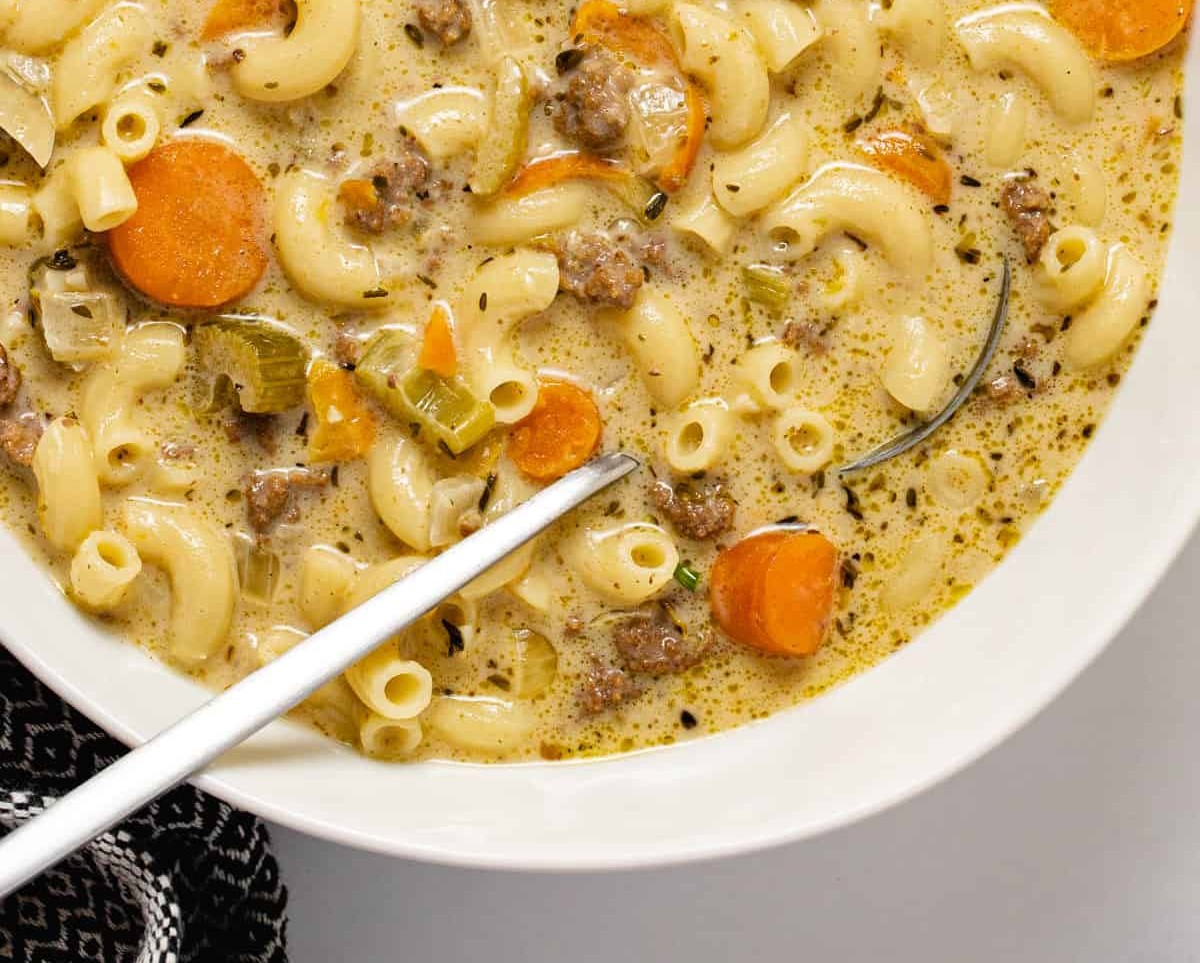 One-Pot Macaroni Cheeseburger Soup