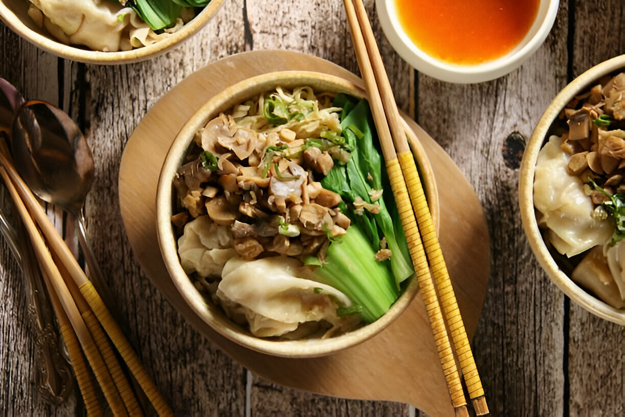 Potsticker Soup with Mushrooms & Bok Choy